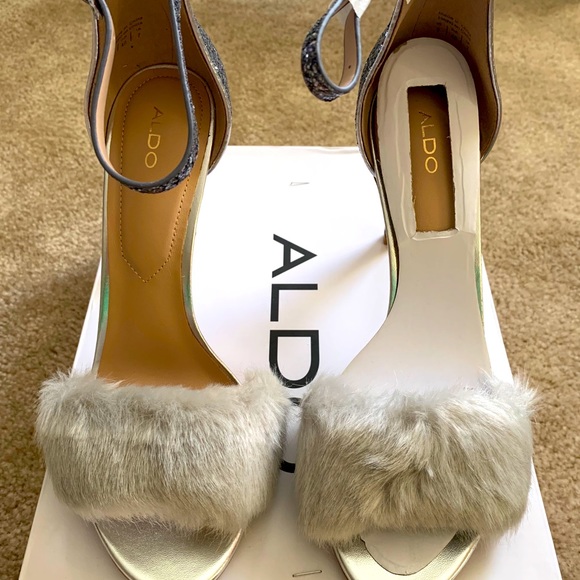 Shoes - Picture 2 of 6